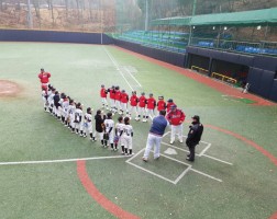 제15회 대한유소년야구연맹 회장배 8강전 경기중인 연세유소년야구단 입니다!! 대한유소년야구연맹 유소년야구 리틀야구 어린이야구 주말야구