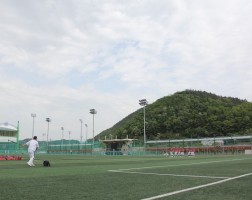 연세유소년야구단 내야수비 펑고 멋지게 받고 있습니다~~!!